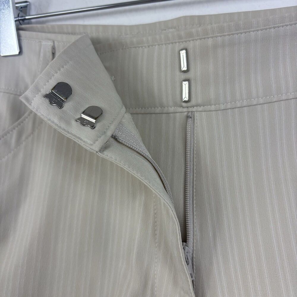 Nike Golf Women’s Shorts 10 Beige Khaki Stretch Pinstriped Bermuda Dri-fit Dry - Picture 4 of 14